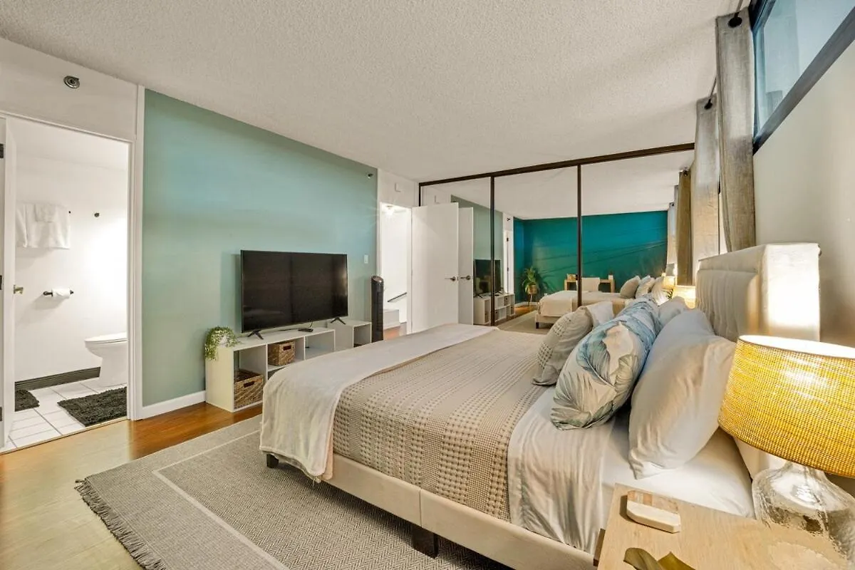 Stunning Resort! Steps To Pool, Hot Tub And Parking Honolulu Apartment