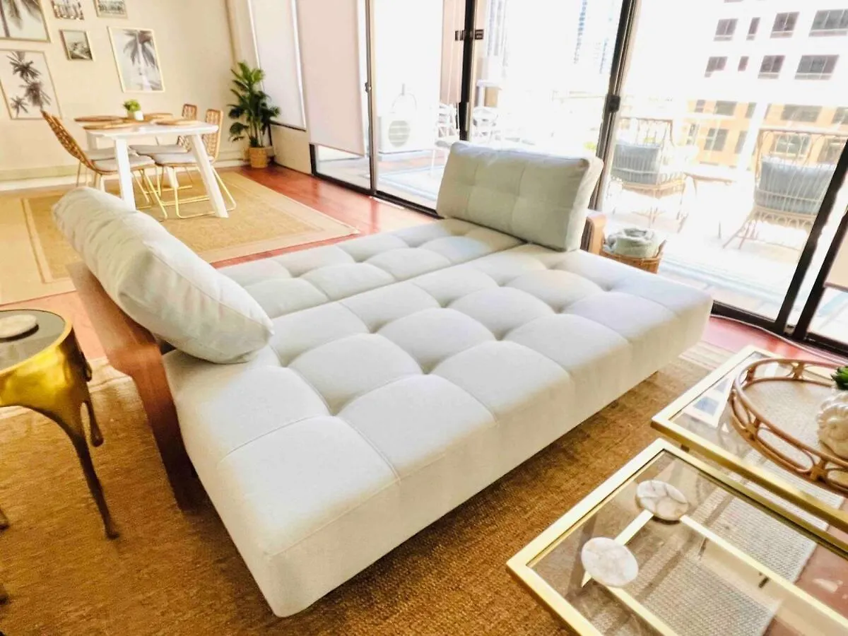 Apartment Stunning Resort! Steps To Pool, Hot Tub And Parking Honolulu
