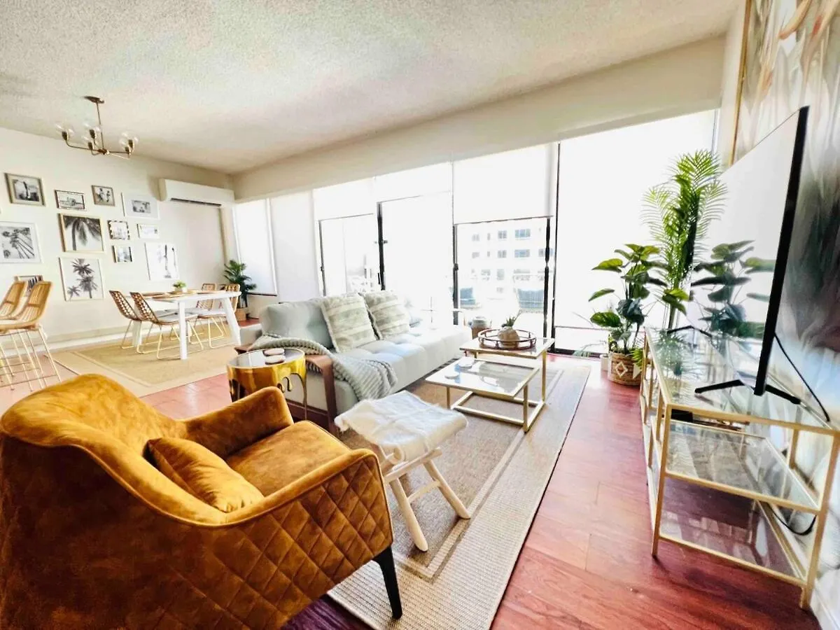 Stunning Resort! Steps To Pool, Hot Tub And Parking Honolulu 0*,  United States