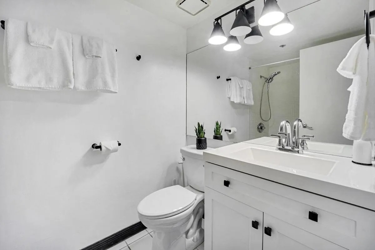 Stunning Resort! Steps To Pool, Hot Tub And Parking Honolulu 0*,