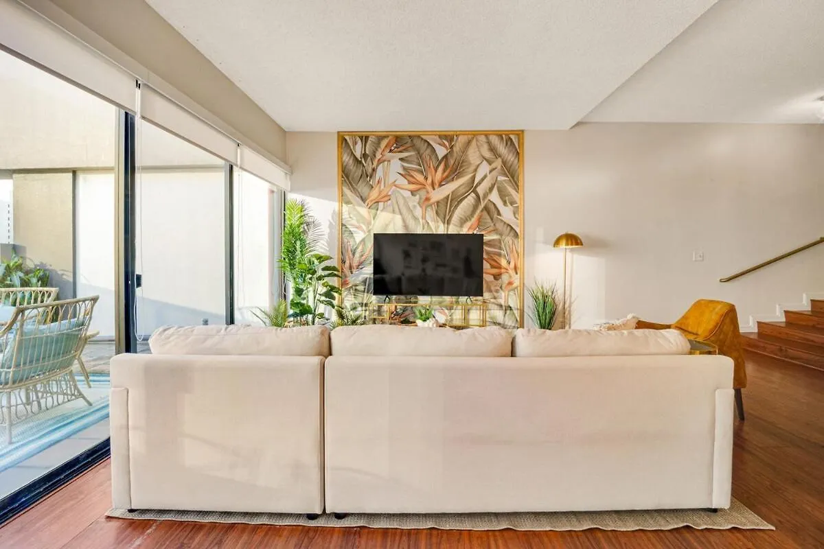 Apartment Stunning Resort! Steps To Pool, Hot Tub And Parking Honolulu United States