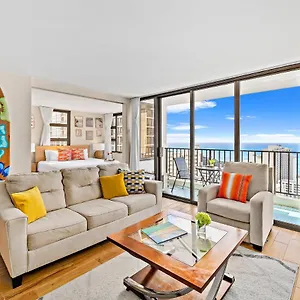 Apartment Waikiki Banyan 1br With Great Ocean Views, Steps To & Parking!, Honolulu