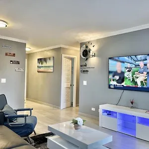 Apartment Waikiki 2 Bedrooms 2 Bathrooms With 1 Free Parking Space, Honolulu